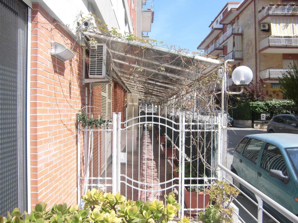 Bed and Breakfast Rock Garden Gaeta Exterior foto