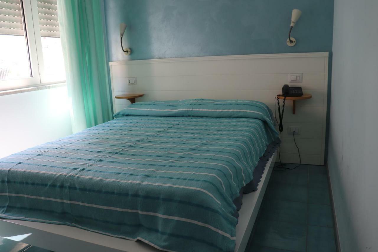 Bed and Breakfast Rock Garden Gaeta Exterior foto
