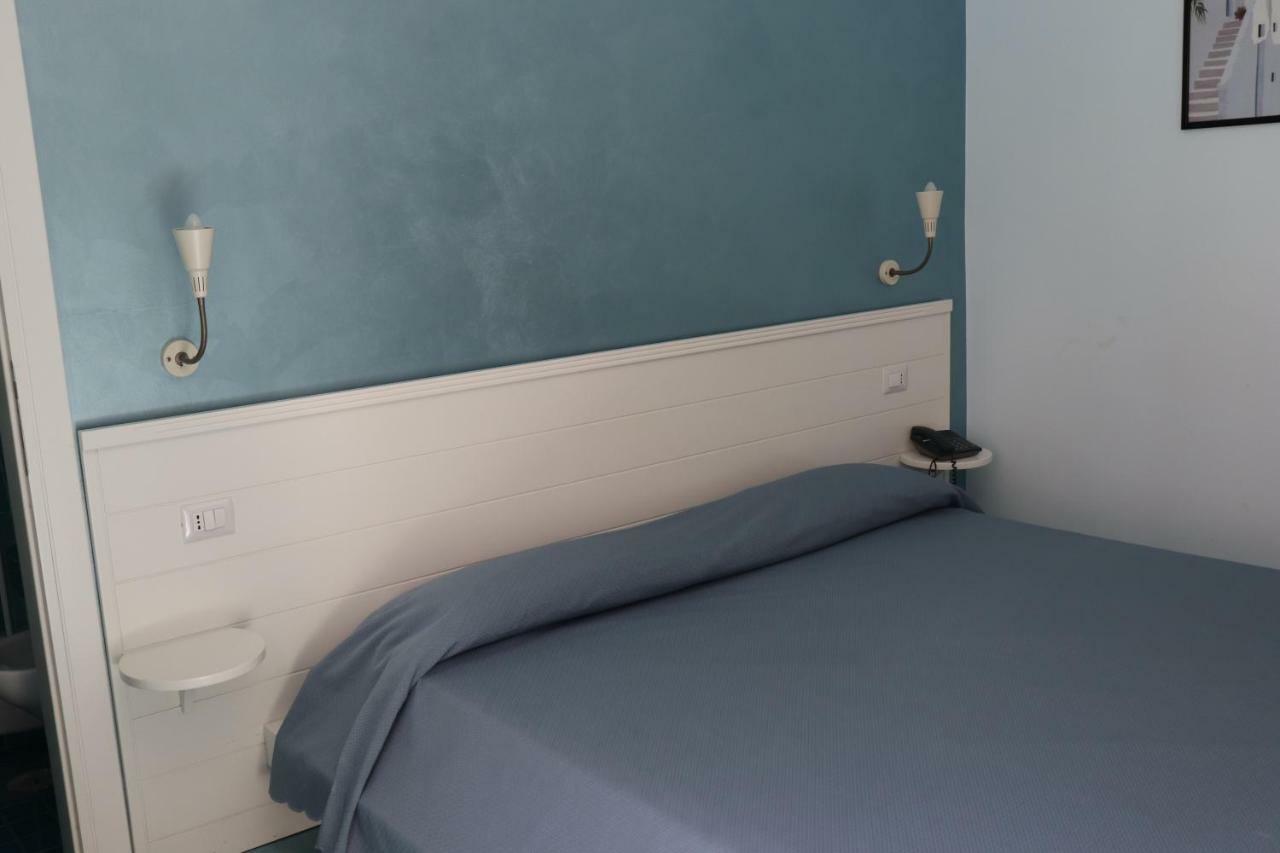 Bed and Breakfast Rock Garden Gaeta Exterior foto